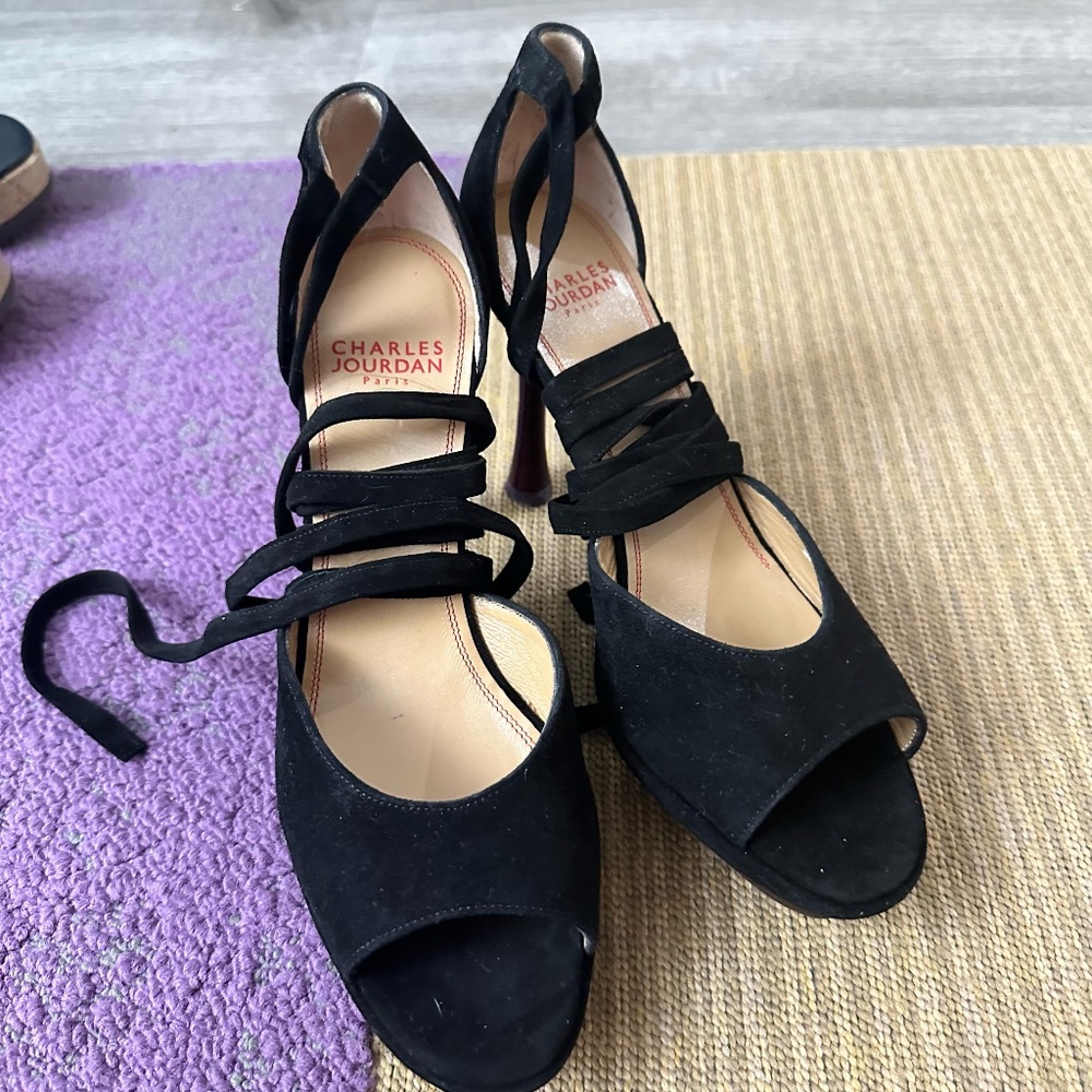 Charles Jourdan Black heels Size 7